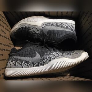 Mens Nike Kobe Rage Size 8 Black and White Sneakers Used & Good Condition No Box
